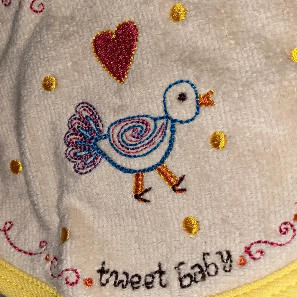 NEW “tweet baby” embroidered baby bird bib